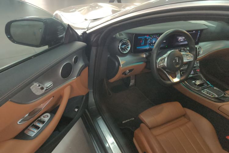 Used Mercedes-Benz E-Class 2020 E 260 Coupe Interior 3
