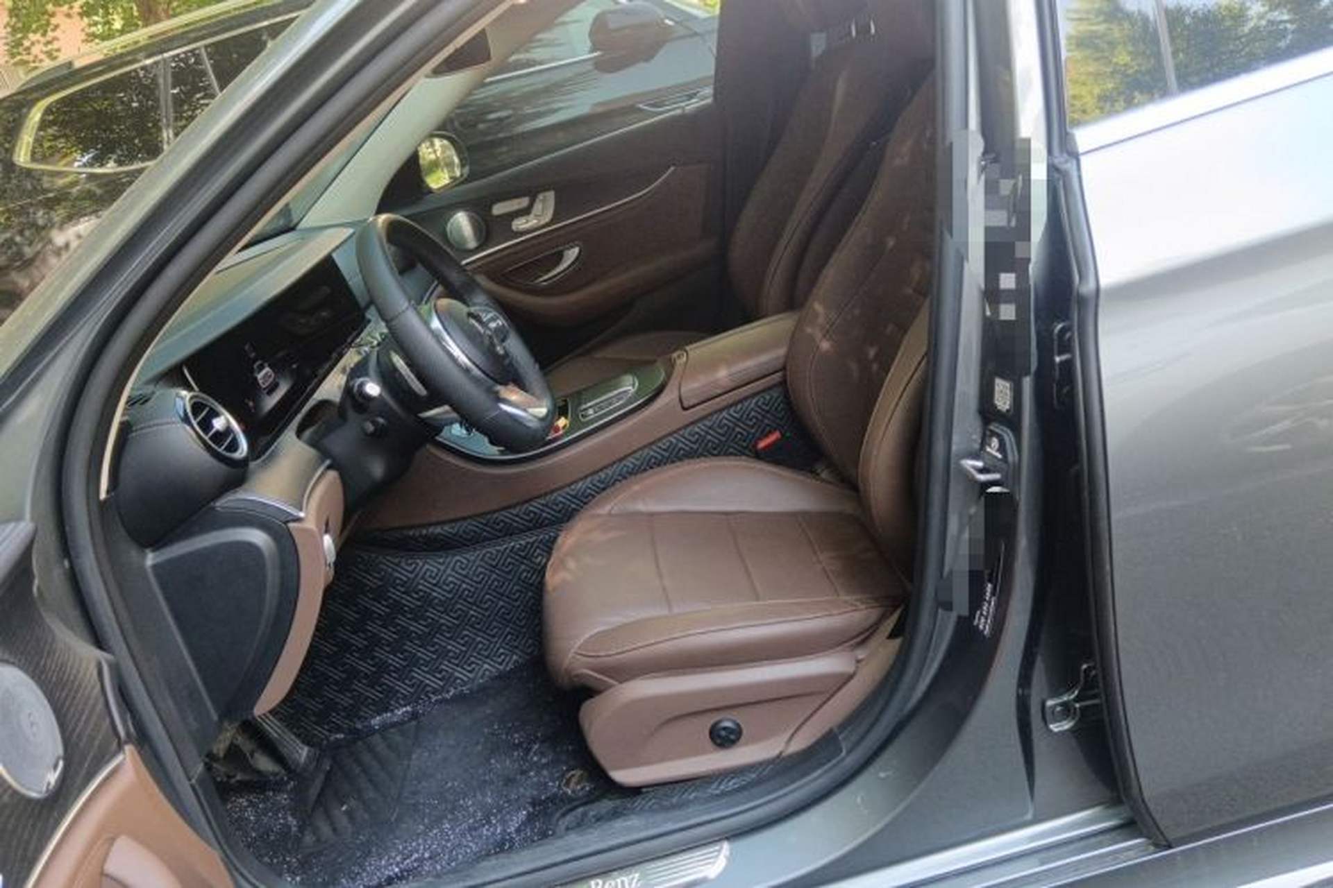 Used Mercedes-Benz E-Class 2020 E 300 L Sport Luxury Edition Left Front Seat