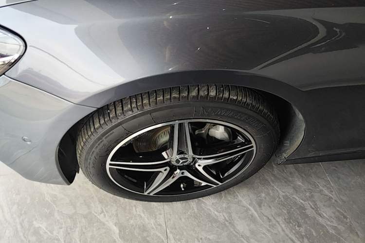 Used Mercedes-Benz E-Class 2020 Facelift E 260 Sport Edition Left Front Wheel Hub