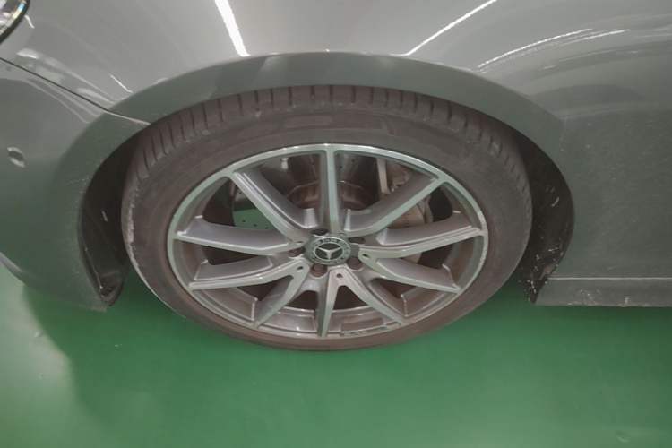Used Mercedes-Benz E-Class 2020 E 260 Coupe Left Front Wheel Hub