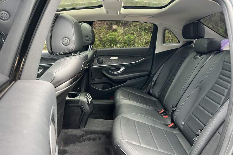Used Mercedes-Benz E-Class 2020 Restyled E 300 L Sporty and Stylish Edition Left Rear Seat