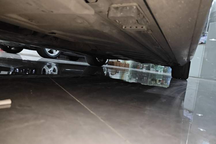 Used Mercedes-Benz E-Class 2020 Restyled E 300 L Sporty and Stylish Edition Left Side Sill