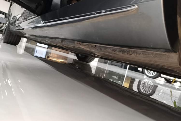 Used Mercedes-Benz E-Class 2020 Restyled E 300 L Sport Exclusive Edition Left Side Sill