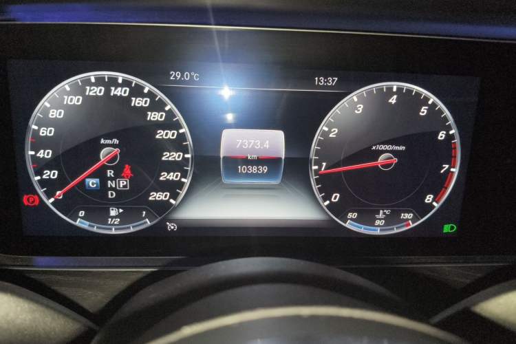 Used Mercedes-Benz E-Class 2020 E 300 L Sport Luxury Edition Odometer Close Up