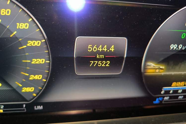 Used Mercedes-Benz E-Class 2020 Facelift E 260 Sport Edition Odometer Close Up