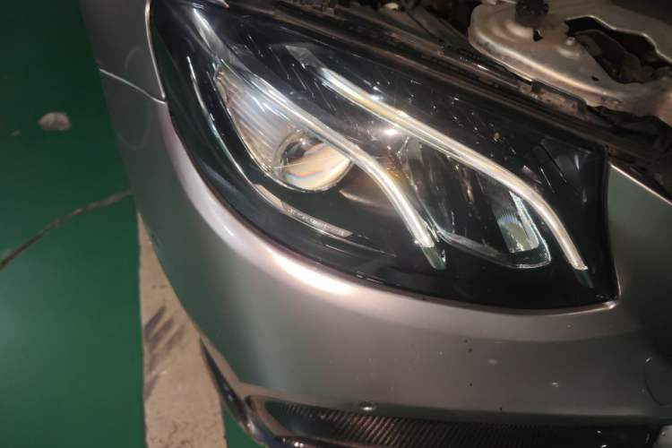 Used Mercedes-Benz E-Class 2020 E 300 L Sporty and Stylish Model Right Front Headlight