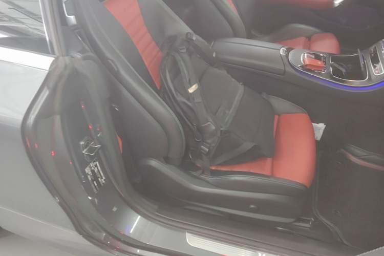 Used Mercedes-Benz E-Class 2020 E 260 Coupe Right Front Seat