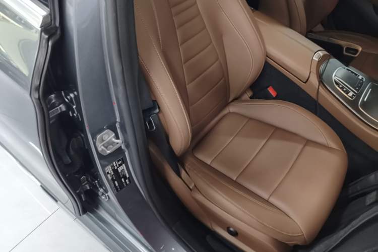 Used Mercedes-Benz E-Class 2020 Restyled E 300 L Sport Exclusive Edition Right Front Seat