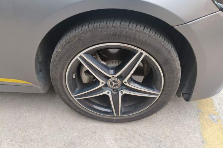 Used Mercedes-Benz E-Class 2020 E 260 Sport Edition Right Front Wheel Hub