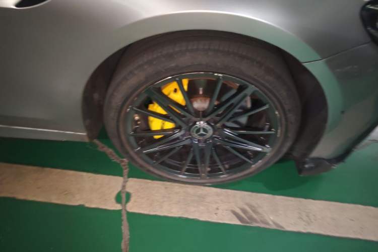 Used Mercedes-Benz E-Class 2020 E 300 L Sporty and Stylish Model Right Front Wheel Hub