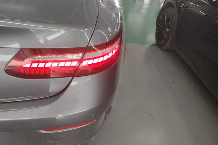 Used Mercedes-Benz E-Class 2020 E 260 Coupe Right Rear Taillight