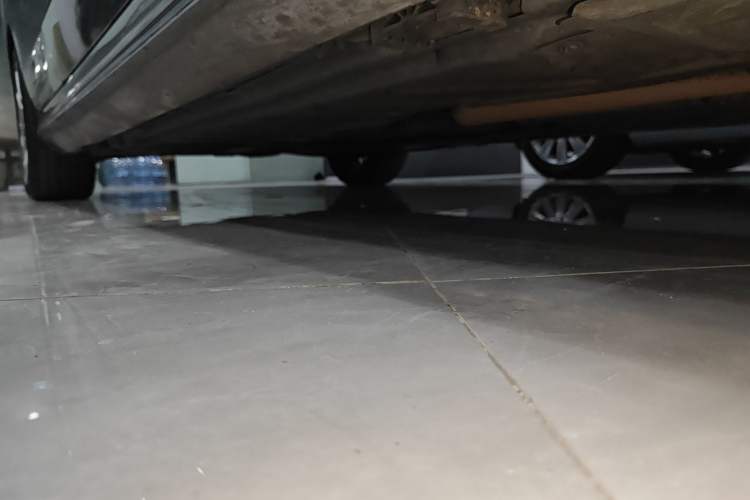 Used Mercedes-Benz E-Class 2020 Restyled E 300 L Sporty and Stylish Edition Right Side Sill