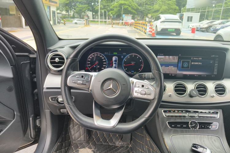 Used Mercedes-Benz E-Class 2020 E 260 Sport Edition 4MATIC Steering Wheel