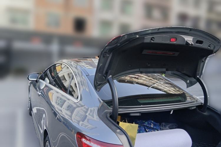 Used Mercedes-Benz E-Class 2020 E 260 Coupe Trunk