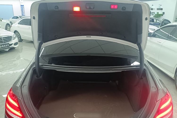 Used Mercedes-Benz E-Class 2020 E 300 L Sport Luxury Edition Trunk