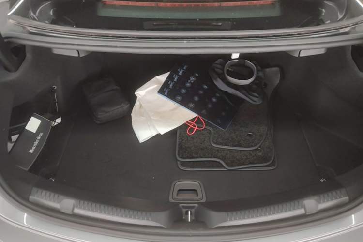 Used Mercedes-Benz E-Class 2020 E 260 Coupe Trunk