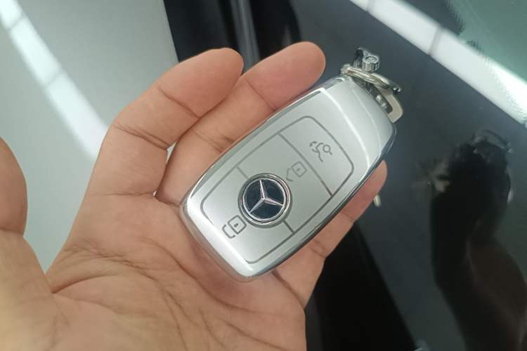 Used Mercedes-Benz E-Class 2020 E 300 L Sport Luxury Edition Vehicle Key