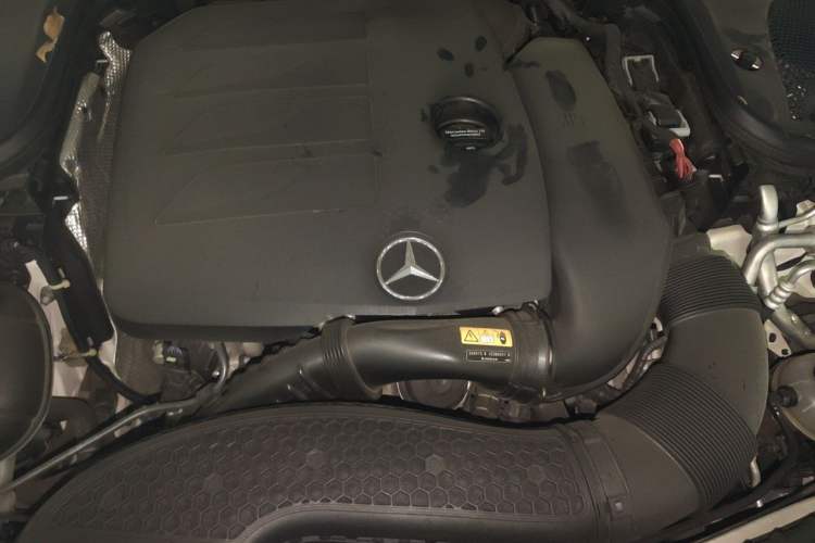 Used Mercedes-Benz E-Class 2020 Facelift E 260 L Sport Edition Engine Bay