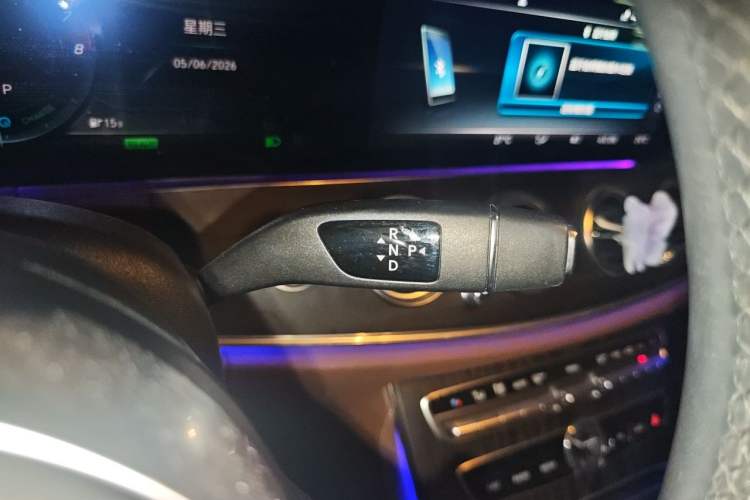 Used Mercedes-Benz E-Class 2020 Facelift E 260 L Sport Edition Gear Lever