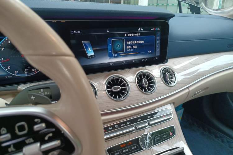 Used Mercedes-Benz E-Class 2020 E 260 Coupe Audio And AC Panel