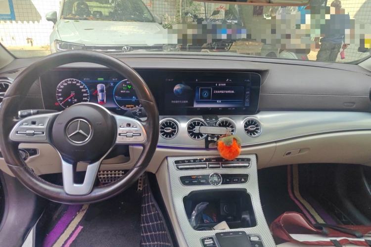 Used Mercedes-Benz E-Class 2020 E 260 Coupe Center Console