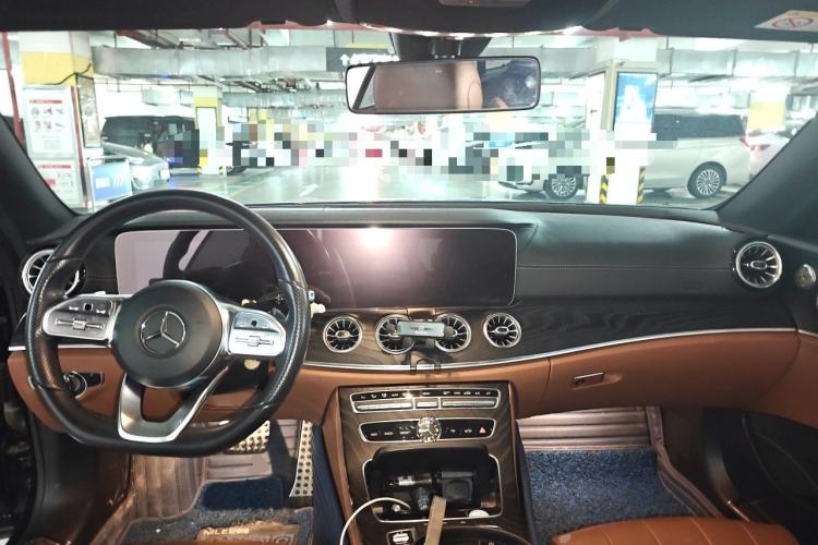 Used Mercedes-Benz E-Class 2020 E 260 Coupe Center Console