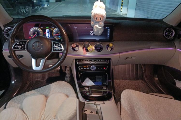 Used Mercedes-Benz E-Class 2020 E 260 Coupe Center Console