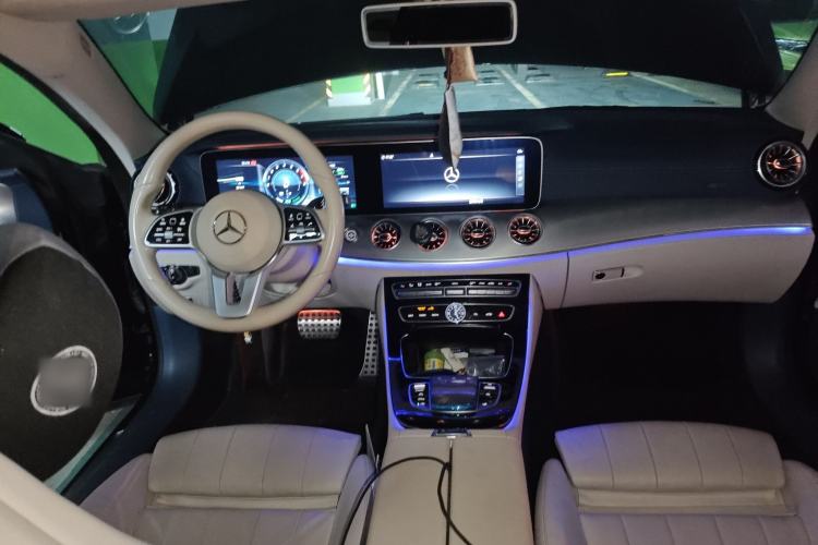 Used Mercedes-Benz E-Class 2020 E 260 Coupe Center Console