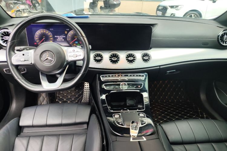 Used Mercedes-Benz E-Class 2020 E 260 Coupe Center Console