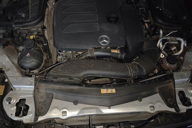 Used Mercedes-Benz E-Class 2020 E 260 Coupe Engine Bay