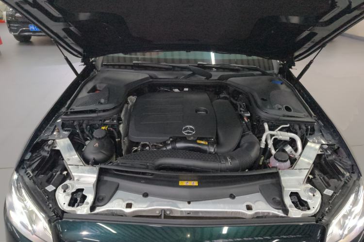 Used Mercedes-Benz E-Class 2020 E 260 Coupe Engine Bay