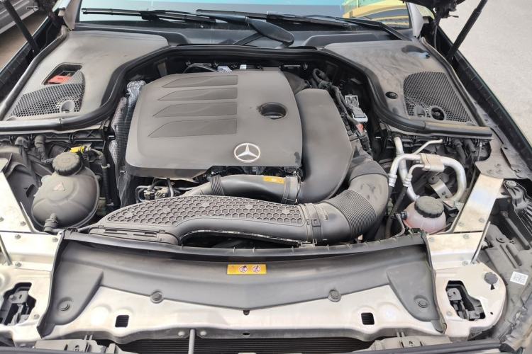 Used Mercedes-Benz E-Class 2020 E 260 Coupe Engine Bay
