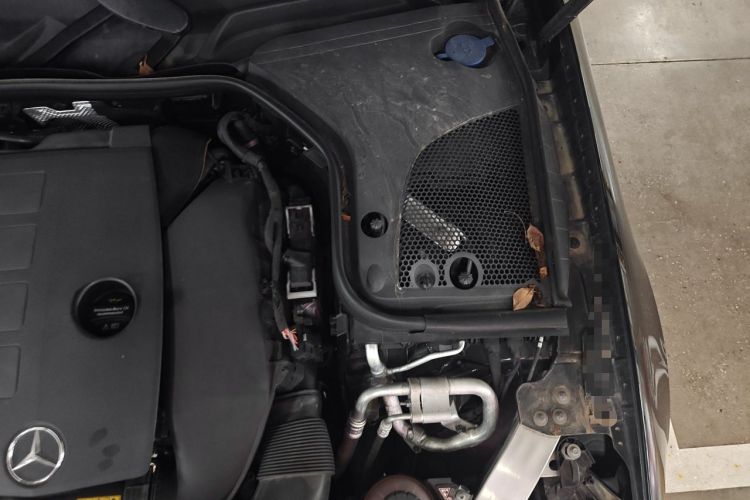 Used Mercedes-Benz E-Class 2020 E 260 Coupe Engine Bay Left