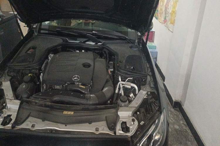 Used Mercedes-Benz E-Class 2020 E 260 Coupe Engine Bay Left