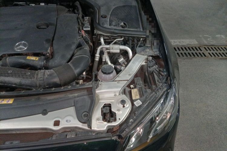 Used Mercedes-Benz E-Class 2020 E 260 Coupe Engine Bay Left
