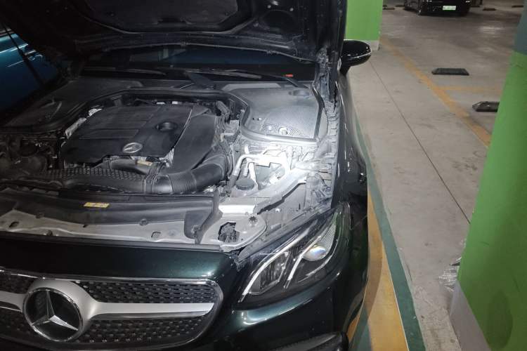 Used Mercedes-Benz E-Class 2020 E 260 Coupe Engine Bay Left