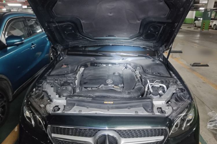 Used Mercedes-Benz E-Class 2020 E 260 Coupe Engine Bay