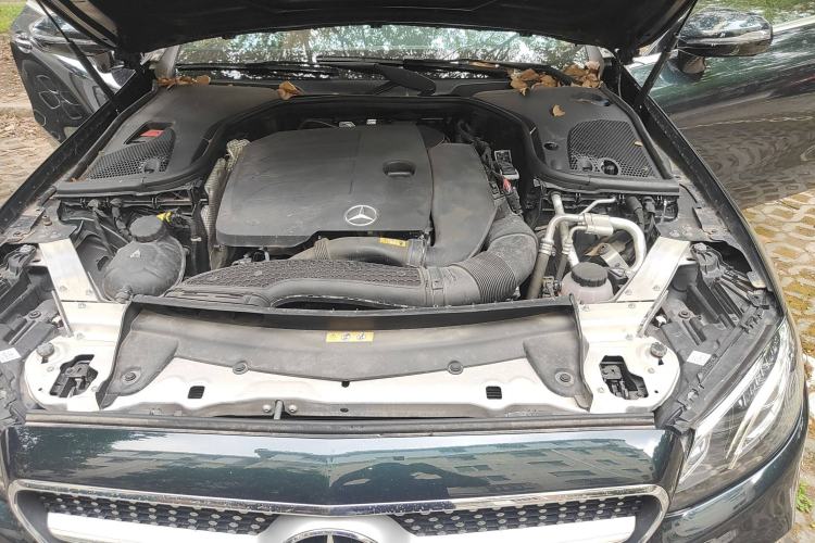 Used Mercedes-Benz E-Class 2020 E 260 Coupe Engine Bay