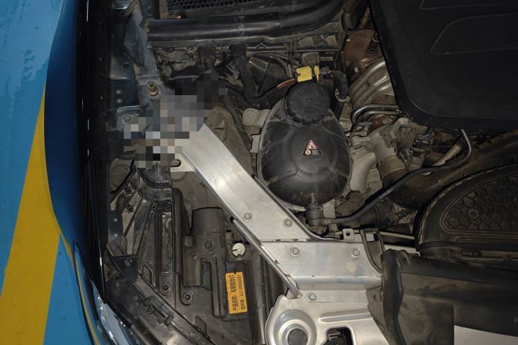 Used Mercedes-Benz E-Class 2020 E 260 Coupe Engine Bay Right
