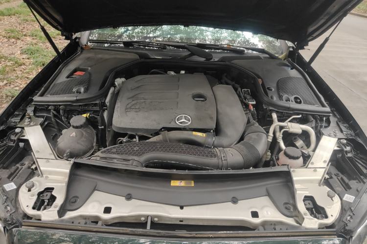 Used Mercedes-Benz E-Class 2020 E 260 Coupe Engine Bay