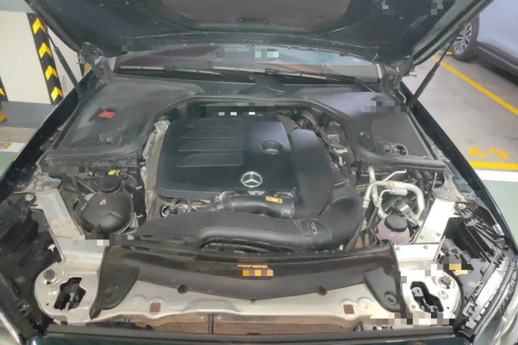 Used Mercedes-Benz E-Class 2020 E 260 Coupe Engine Bay