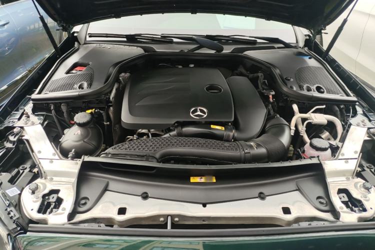 Used Mercedes-Benz E-Class 2020 E 260 Coupe Engine Bay