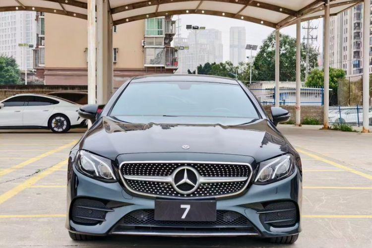 Used Mercedes-Benz E-Class 2020 E 260 Coupe Exterior 1