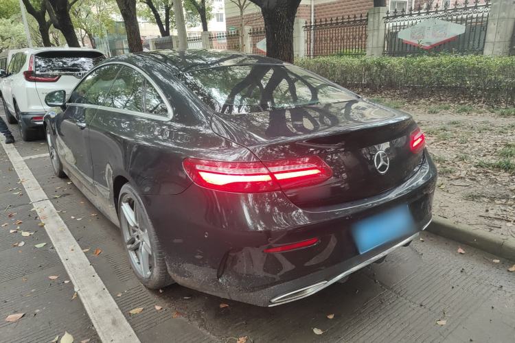 Used Mercedes-Benz E-Class 2020 E 260 Coupe Exterior 2