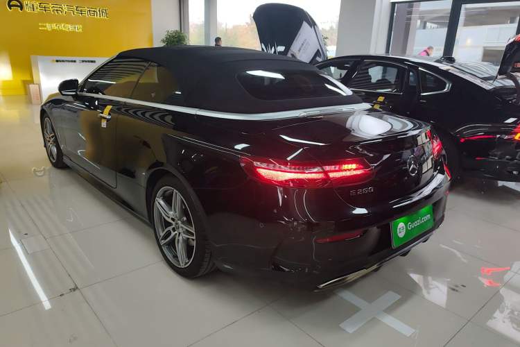 Used Mercedes-Benz E-Class 2020 E 260 Convertible Coupe Exterior 3