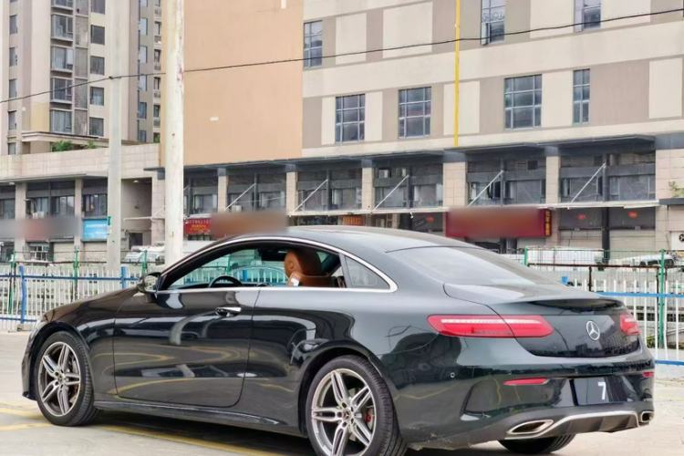 Used Mercedes-Benz E-Class 2020 E 260 Coupe Exterior 3