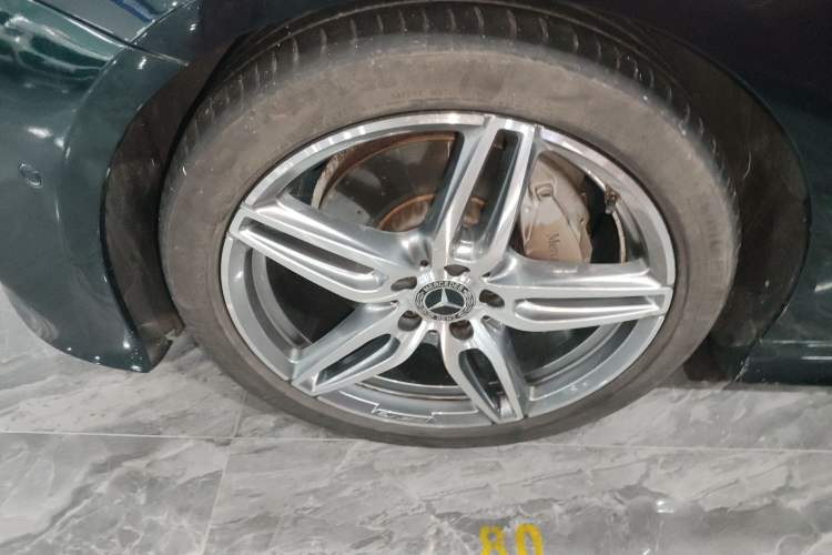 Used Mercedes-Benz E-Class 2020 E 260 Coupe Exterior 4