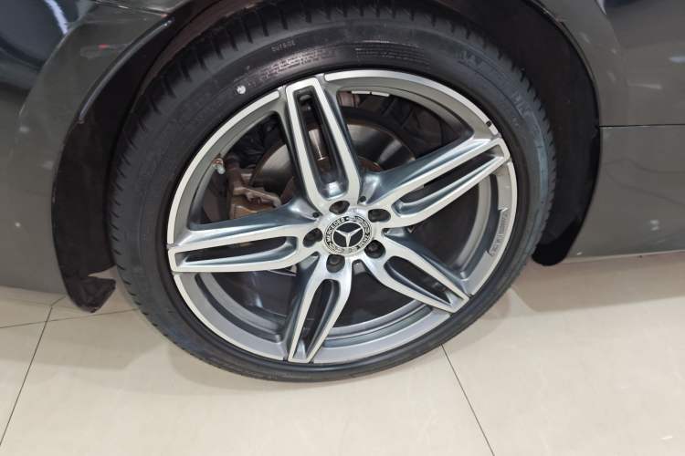 Used Mercedes-Benz E-Class 2020 E 260 Coupe Exterior 5