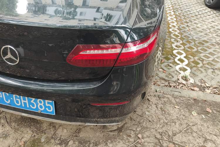 Used Mercedes-Benz E-Class 2020 E 260 Coupe Exterior 6