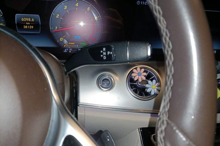 Used Mercedes-Benz E-Class 2020 E 260 Coupe Gear Lever